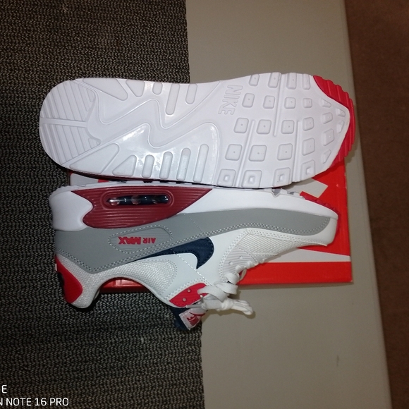 💥💥SOLD💥💥💥BNIB MENS NIKE AIRMAX 90 - Picture 8 of 9